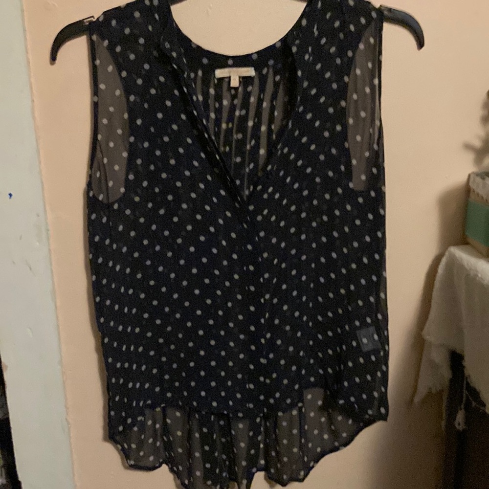 Women’s sleeveless blouse